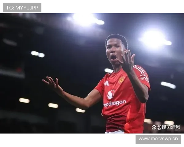 曼联重建方向不明,问题已逐步反映在赛季表现与竞争格局中 曼联重建方向不明,问题已逐步反映在赛季表现与竞争格局中