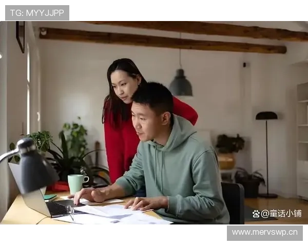 何冰娇刚发的生活照，手表和车子把我的月供都比下去了