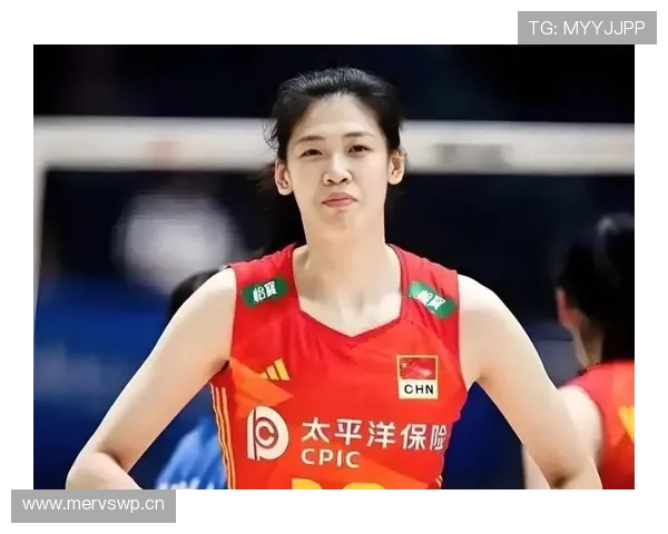 李盈莹赛场像战神，生活照却透着爱买零食的土豪少女气场，反差笑出声